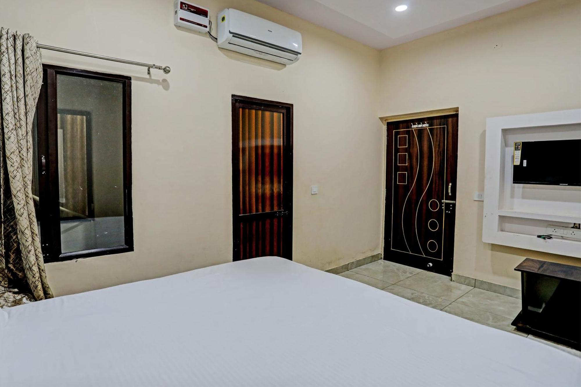 Dream Lounge Hotel Jalandhar Bagian luar foto