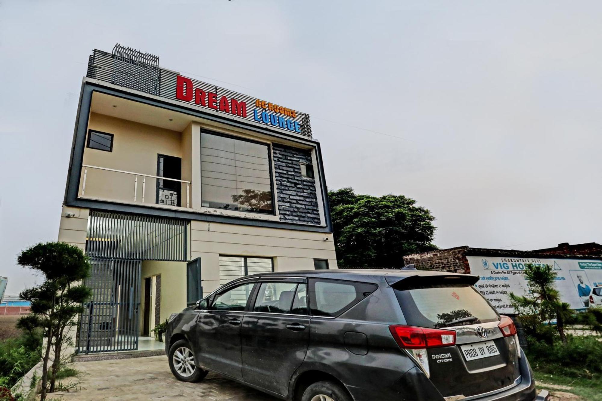 Dream Lounge Hotel Jalandhar Bagian luar foto
