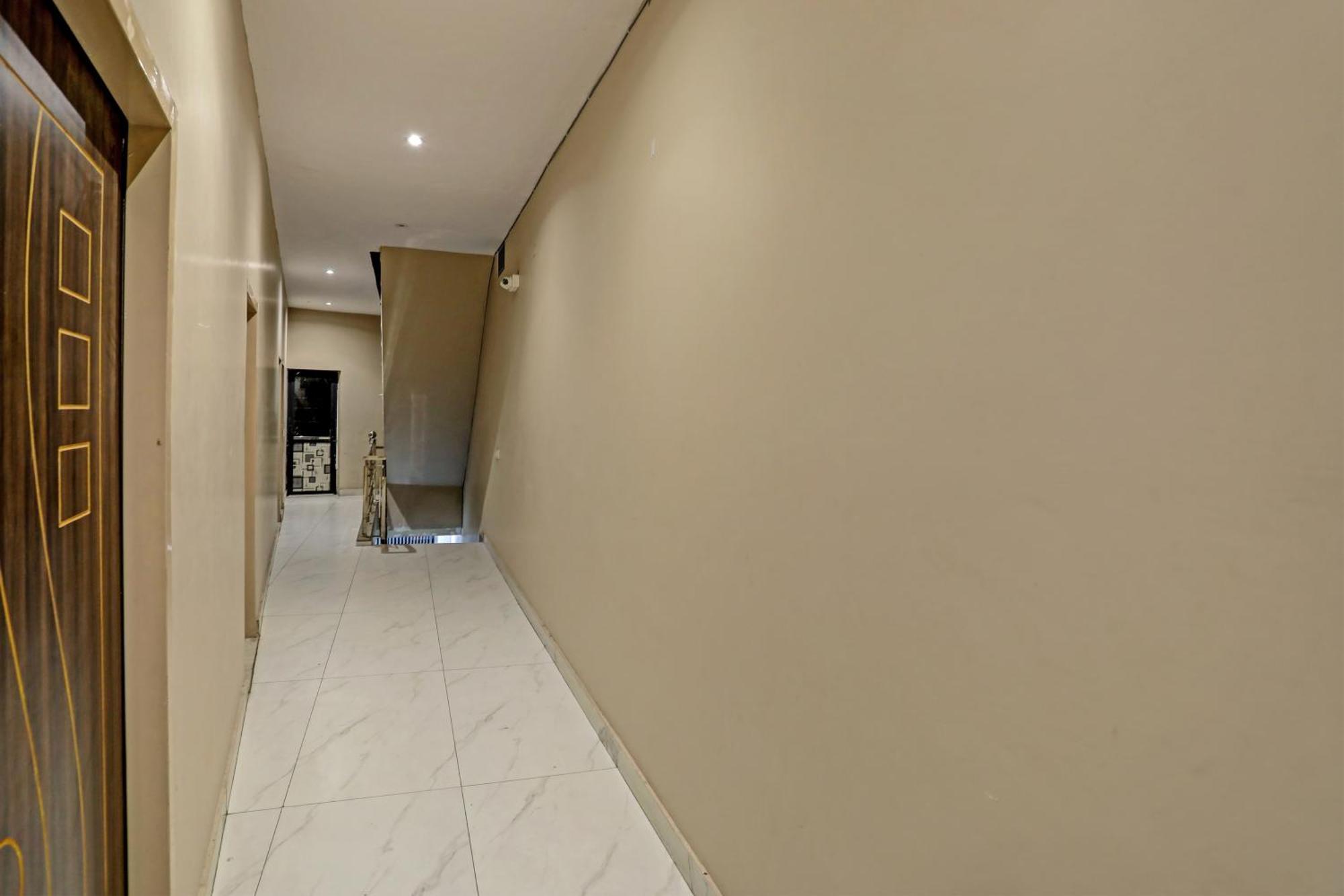 Dream Lounge Hotel Jalandhar Bagian luar foto